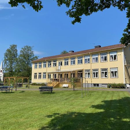 Kalvs Skolhus Hostel ภายนอก รูปภาพ