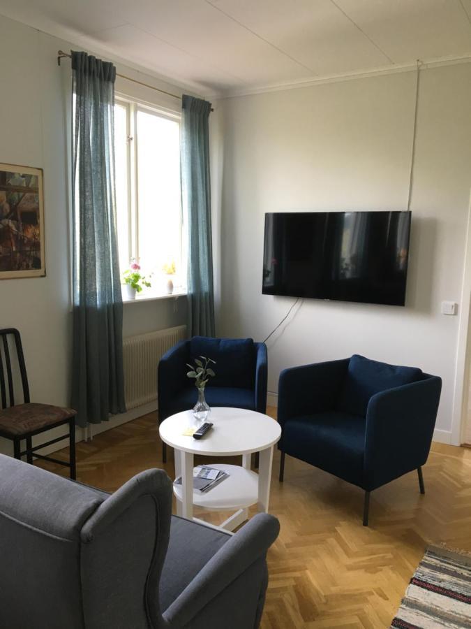 Kalvs Skolhus Hostel ภายนอก รูปภาพ