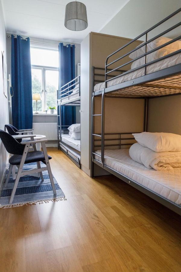 Kalvs Skolhus Hostel ภายนอก รูปภาพ