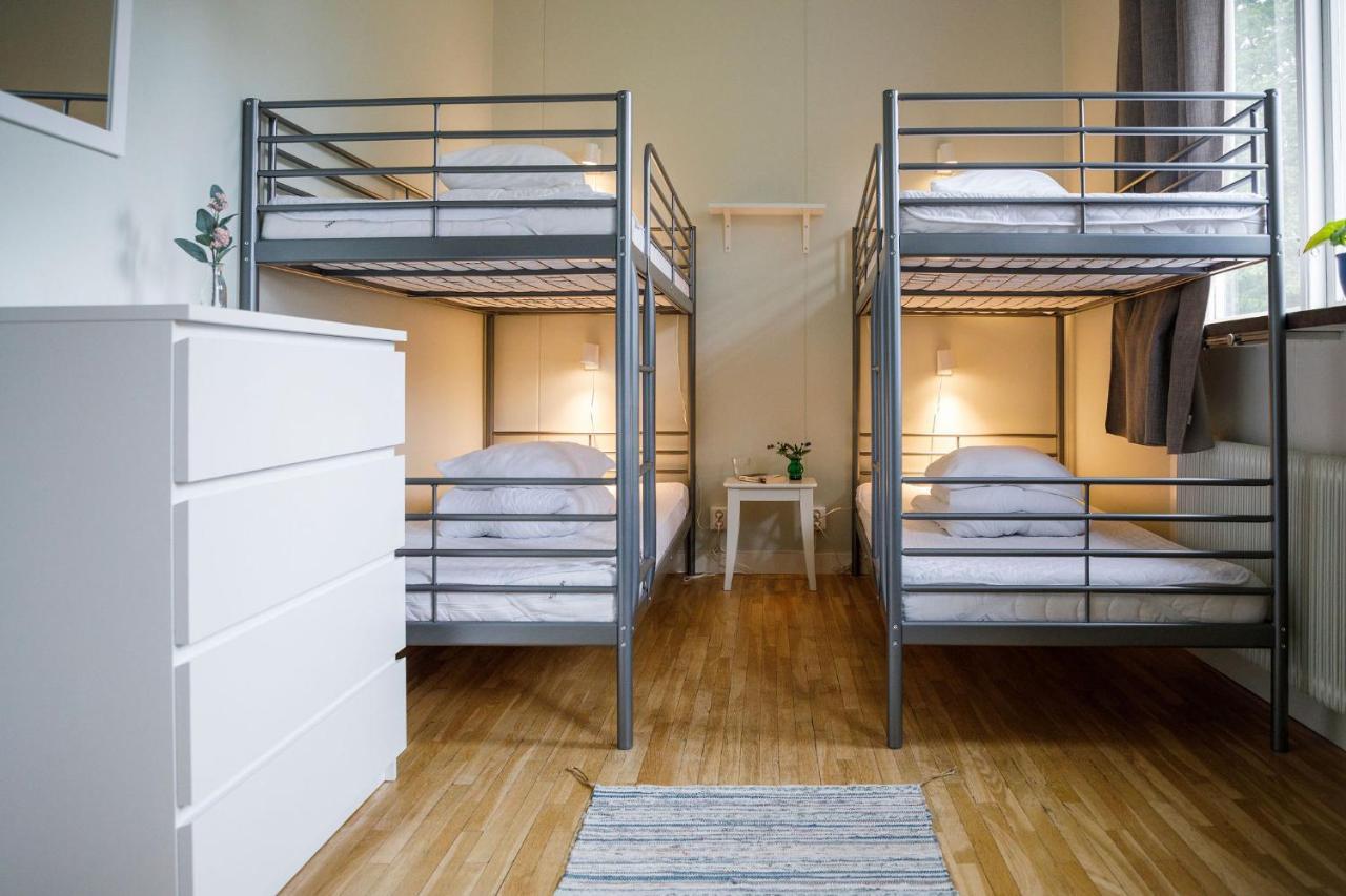 Kalvs Skolhus Hostel ภายนอก รูปภาพ