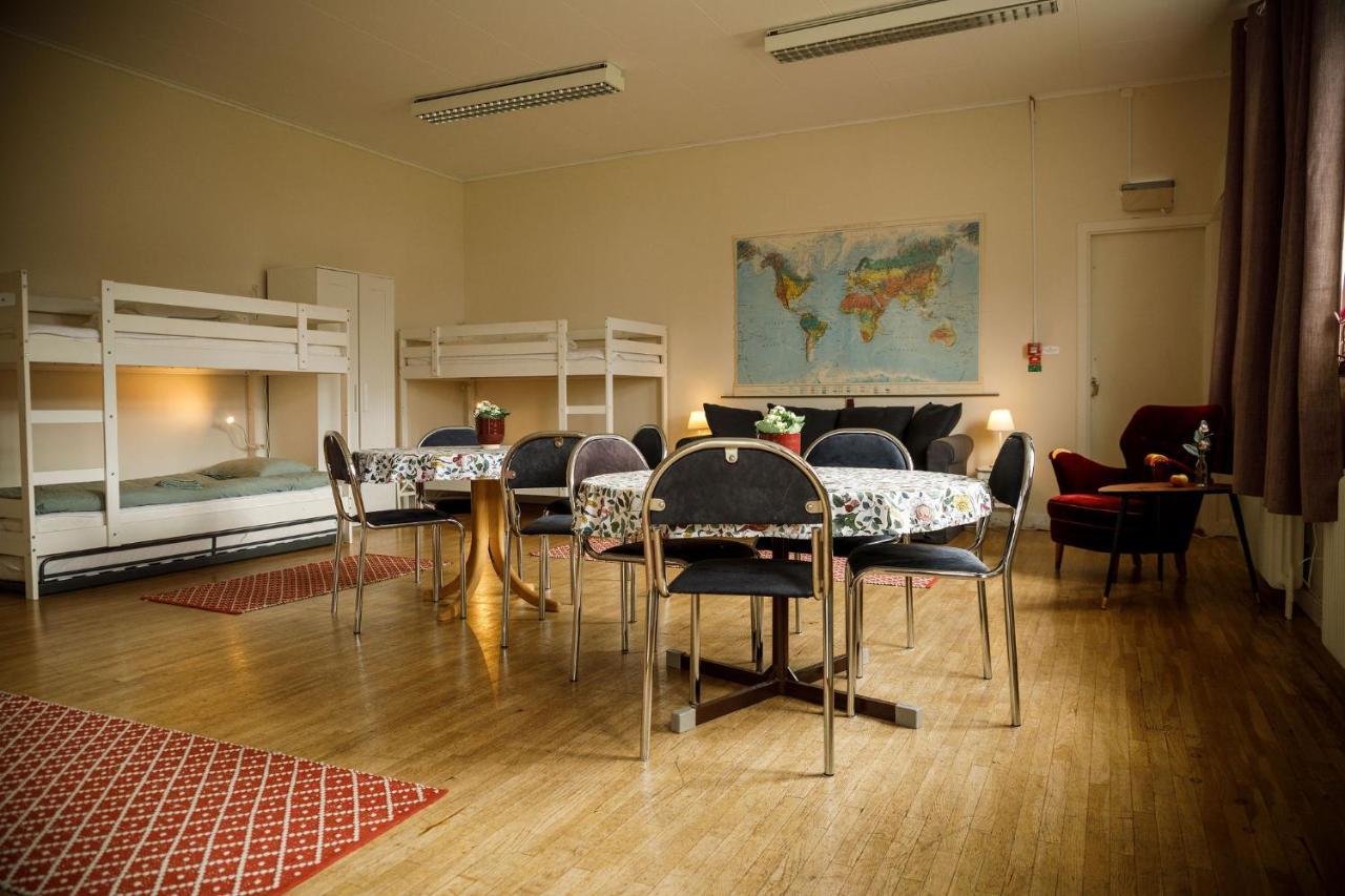 Kalvs Skolhus Hostel ภายนอก รูปภาพ