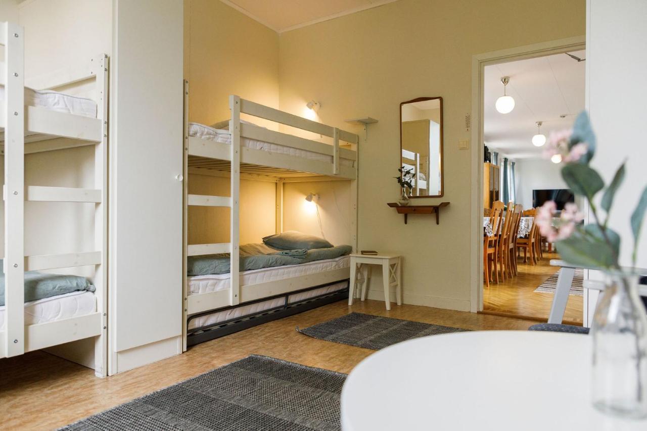Kalvs Skolhus Hostel ภายนอก รูปภาพ