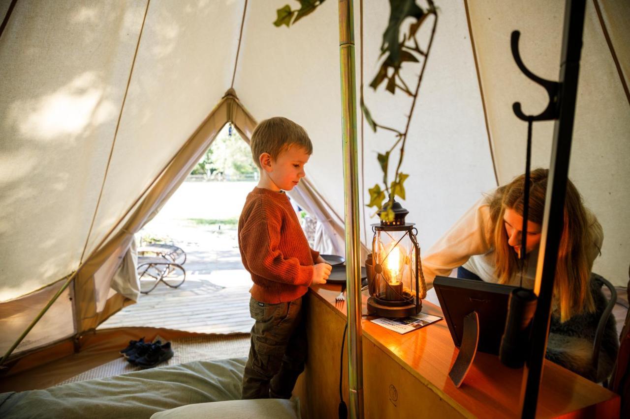 Kalvs Skolhus Hostel ภายนอก รูปภาพ