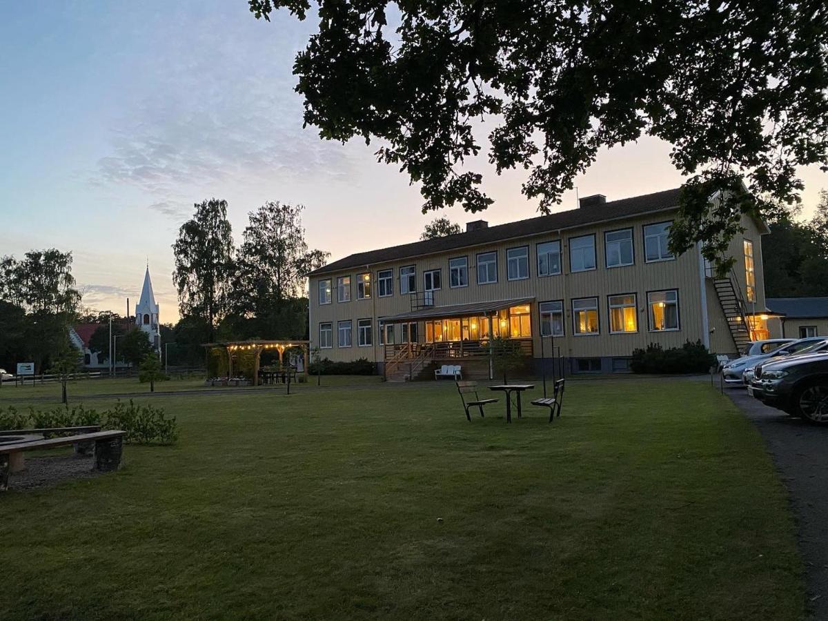Kalvs Skolhus Hostel ภายนอก รูปภาพ